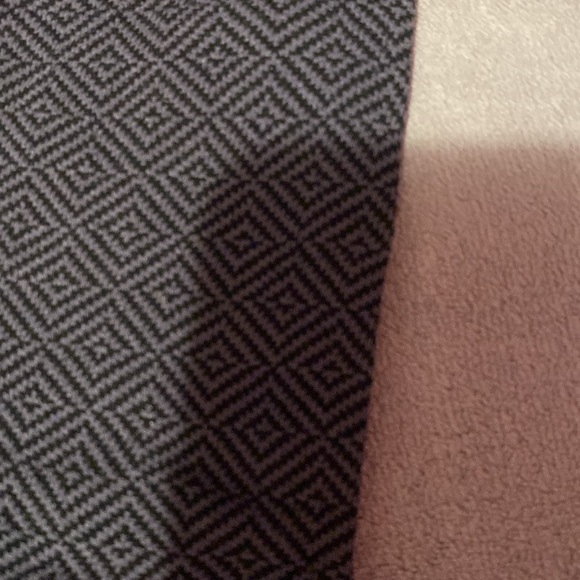 Diamond-Patterned Tighte - Picture 3 of 5